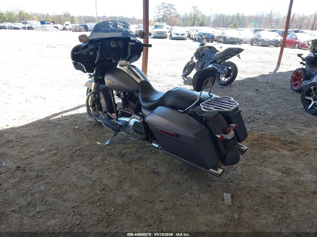 2016 HARLEY-DAVIDSON FLHXS 1HD1KRM18GB623479 Photo 2