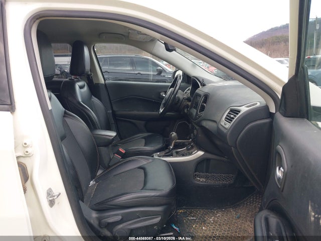 2019 JEEP COMPASS 3C4NJDBB3KT703719 Photo 4