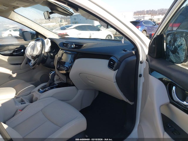 JN1BJ1CW7NW497115 Nissan Rogue Sport Sl Awd Xtronic Cvt