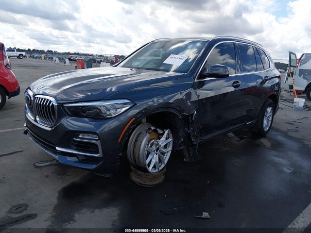 2020 BMW X5 5UXCR4C02LLE30865 Photo 1