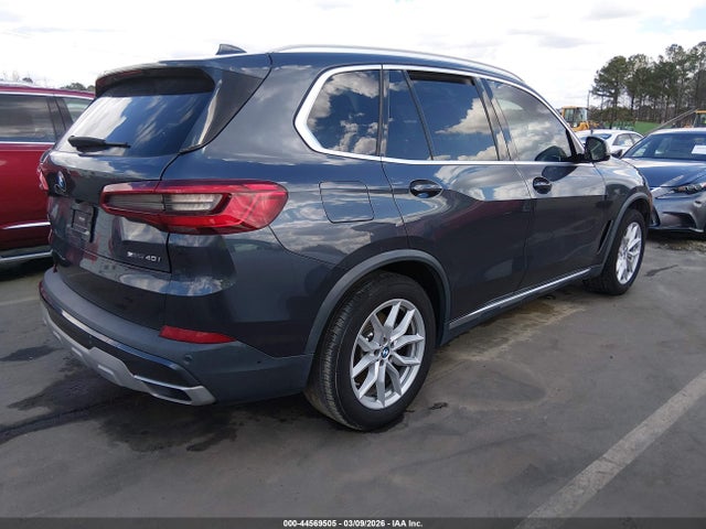 2020 BMW X5 5UXCR4C02LLE30865 Photo 3