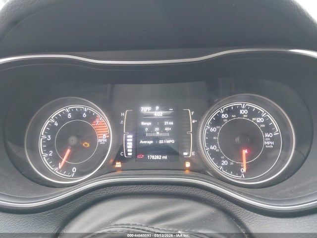 Продажа на аукционе авто 2019 Jeep Cherokee Latitude 4x4, vin: 1C4PJMCX4KD208793, номер лота: 44569593