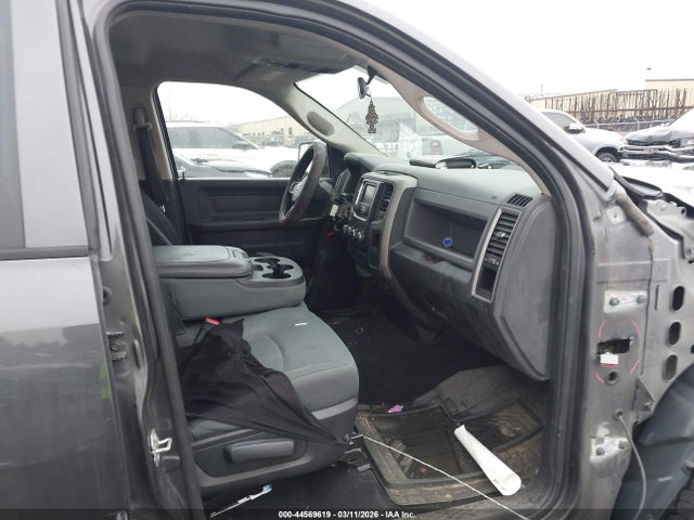 44569619 :رقم المزاد ، 1C6RR7FT3HS668986 vin ، 2017 Ram 1500 St مزاد بيع