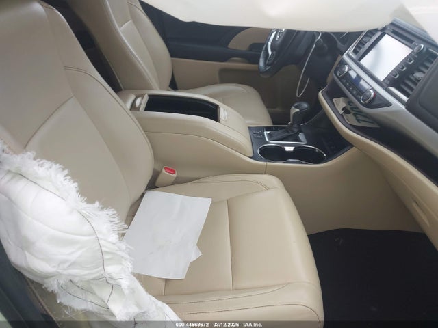 2017 Toyota Highlander Xle მანქანა იყიდება აუქციონზე, vin: 5TDJZRFH9HS514479, აუქციონის ნომერი: 44569672