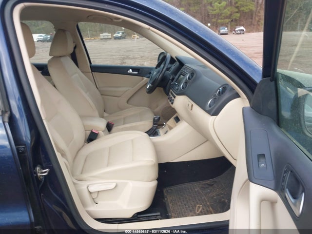 44569687 :رقم المزاد ، WVGAV7AX7GW524095 vin ، 2016 Volkswagen Tiguan S مزاد بيع