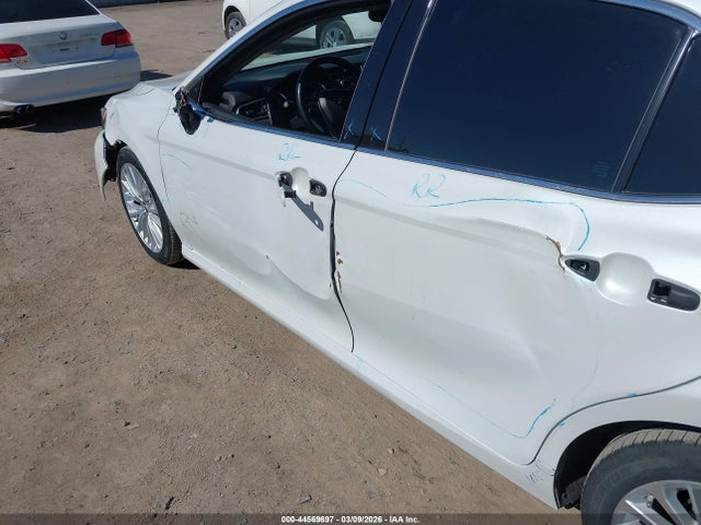 4T1B11HK5JU051355 Toyota CAMRY XLE