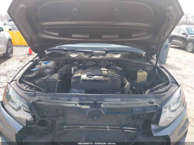 2011 VOLKSWAGEN TOUAREG WVGFF9BP0BD000465 Photo 9