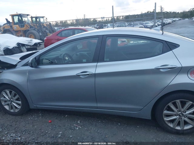 Hyundai ELANTRA SE 2015 5NPDH4AE3FH596745 Image 14