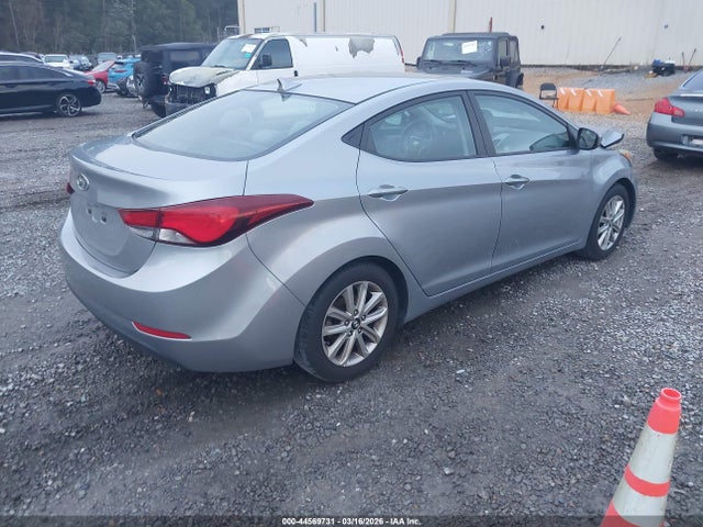 Hyundai ELANTRA SE 2015 5NPDH4AE3FH596745 Image 4