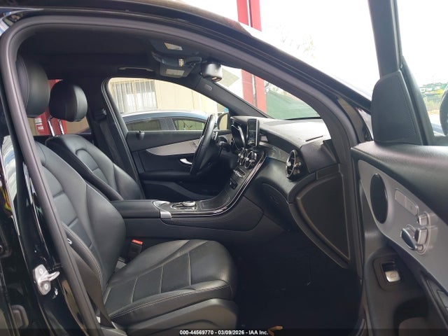 Продажа на аукционе авто 2019 Mercedes-benz Glc 300, vin: WDC0G4JB3KV134097, номер лота: 44569770