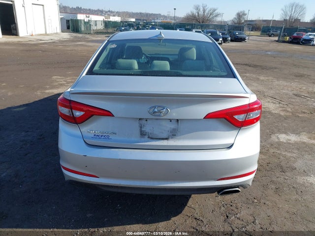 Hyundai SONATA SE 2015 5NPE24AF8FH031793 Image 16