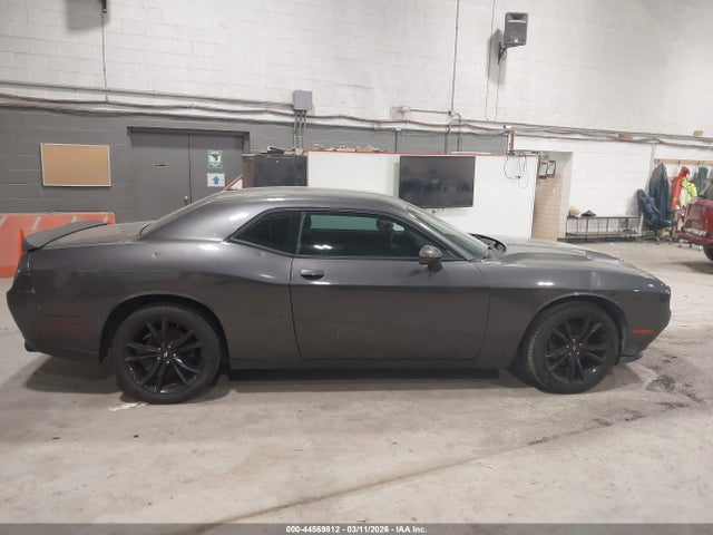 2018 Dodge Challenger Sxt მანქანა იყიდება აუქციონზე, vin: 2C3CDZAG0JH161855, აუქციონის ნომერი: 44569812