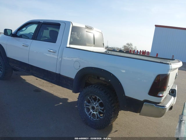 2015 RAM 2500 3C6UR5DL4FG672597 Photo 2
