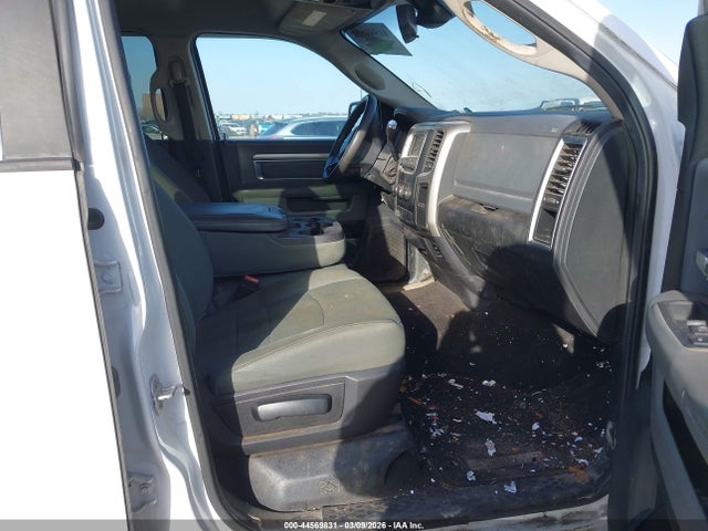 2015 RAM 2500 3C6UR5DL4FG672597 Photo 4