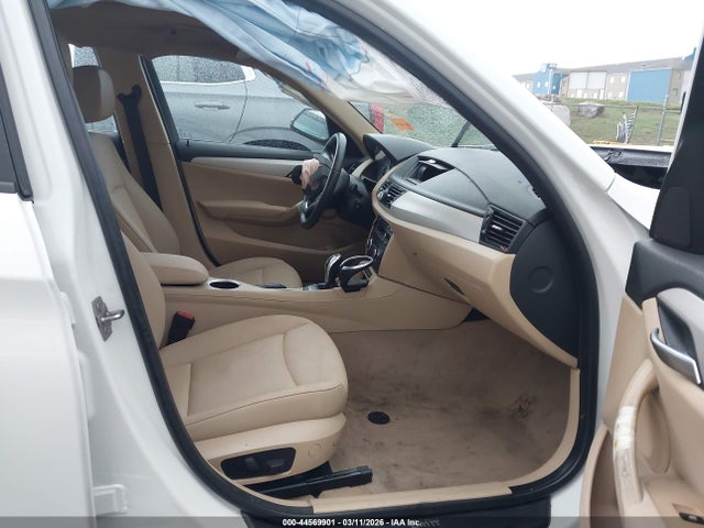 2014 Bmw X1 Xdrive28i მანქანა იყიდება აუქციონზე, vin: WBAVL1C57EVY22845, აუქციონის ნომერი: 44569901