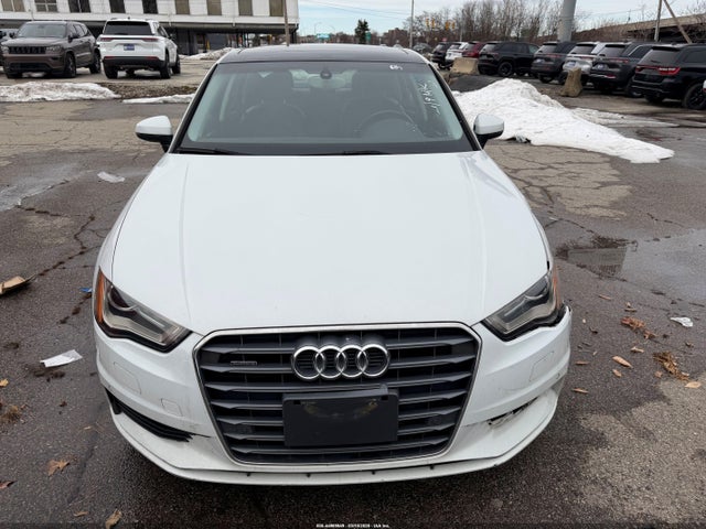 2015 Audi A3 2.0t Premium მანქანა იყიდება აუქციონზე, vin: WAUEFGFF2F1131424, აუქციონის ნომერი: 44569949