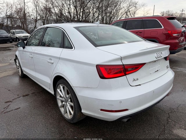 2015 AUDI A3 WAUEFGFF2F1131424 Photo 2