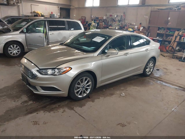 44570008 :رقم المزاد ، 3FA6P0H71HR372939 vin ، 2017 Ford Fusion Se مزاد بيع