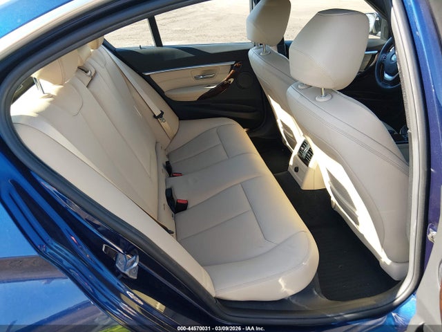 44570031 :رقم المزاد ، WBA8D9C56JA608262 vin ، 2018 Bmw 330i Xdrive مزاد بيع