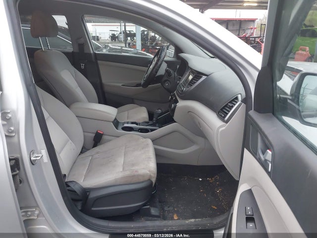 Aukcja sprzedaży 2017 Hyundai Tucson Se, vin: KM8J23A46HU383816, numer aukcji: 44570059