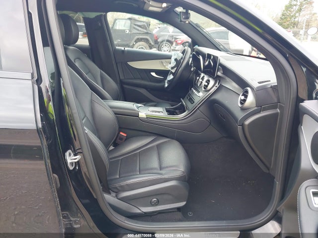 Продажа на аукционе авто 2022 Mercedes-benz Glc 300 4matic Coupe, vin: W1N0J8EB3NG014892, номер лота: 44570088