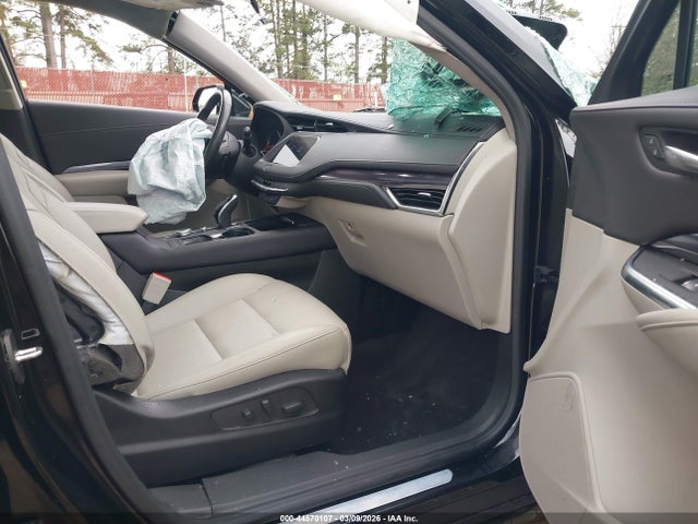 44570107 :رقم المزاد ، 1GYAZAR46PF105908 vin ، 2023 Cadillac Xt4 Fwd Luxury مزاد بيع