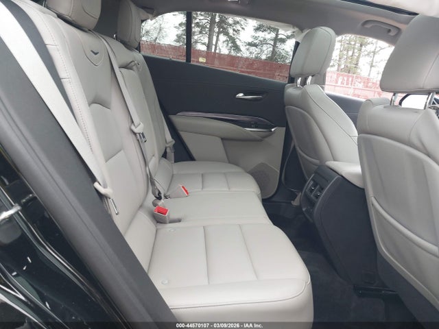 44570107 :رقم المزاد ، 1GYAZAR46PF105908 vin ، 2023 Cadillac Xt4 Fwd Luxury مزاد بيع