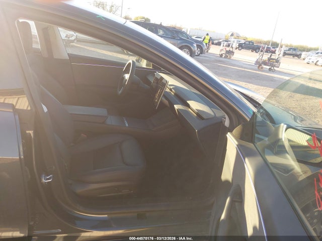 2025 TESLA MODEL 3 5YJ3E1EA6SF924176 Photo 4