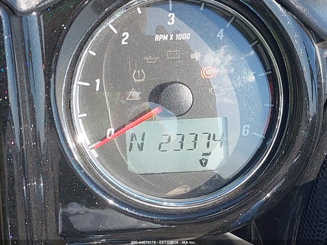 2018 INDIAN MOTORCYCLE CO. CHIEFTAIN 56KTCAAA6J3363298 Photo 6