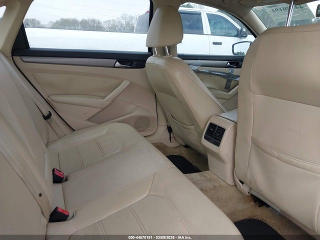 44570191 :رقم المزاد ، 1VWBS7A30EC029926 vin ، 2014 Volkswagen Passat 1.8t Se مزاد بيع