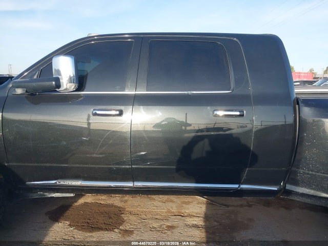 44570220 :رقم المزاد ، 3C63RRNL0HG627662 vin ، 2017 Ram 3500 Limited  4x4 6'4 Box مزاد بيع