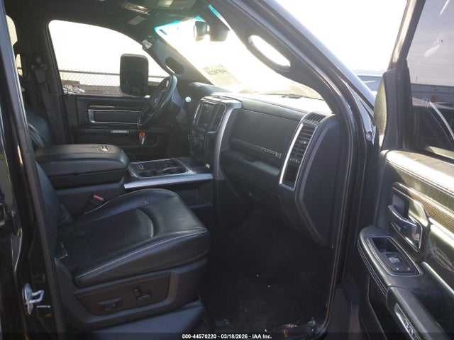 44570220 :رقم المزاد ، 3C63RRNL0HG627662 vin ، 2017 Ram 3500 Limited  4x4 6'4 Box مزاد بيع