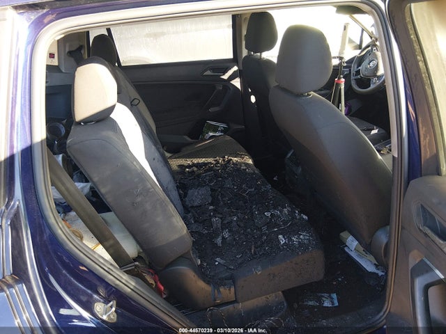 44570239 :رقم المزاد ، 3VV0B7AX5MM117382 vin ، 2021 Volkswagen Tiguan 2.0t S مزاد بيع