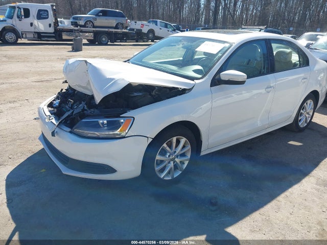 44570256 :رقم المزاد ، 3VWDZ7AJ5BM305384 vin ، 2011 Volkswagen Jetta 2.5l Se مزاد بيع