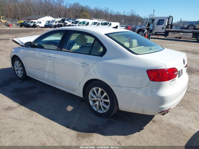 44570256 :رقم المزاد ، 3VWDZ7AJ5BM305384 vin ، 2011 Volkswagen Jetta 2.5l Se مزاد بيع
