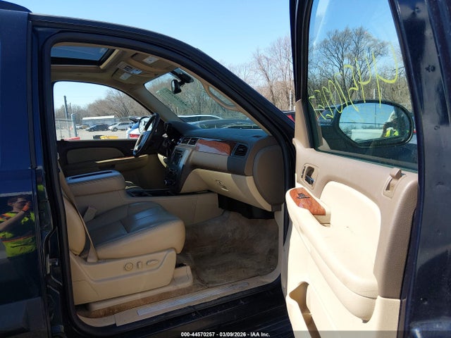 44570257 :رقم المزاد ، 1GKFK13048J236893 vin ، 2008 Gmc Yukon Slt مزاد بيع