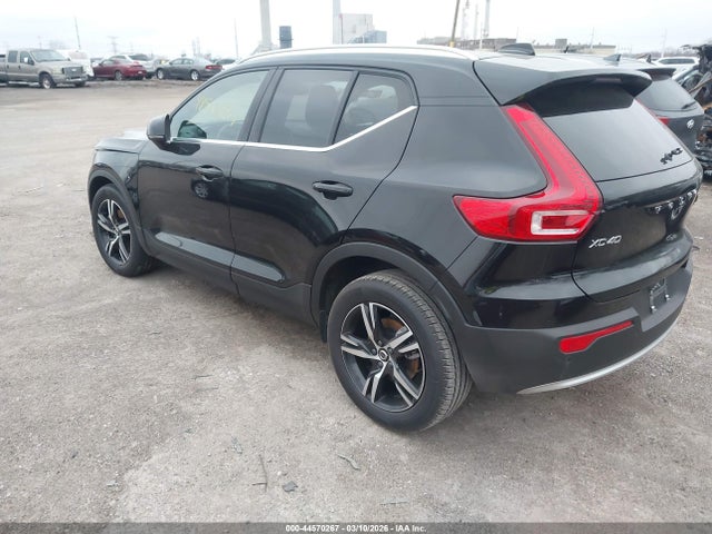2025 VOLVO XC40 YV4L12UJ7S2556058 Photo 2
