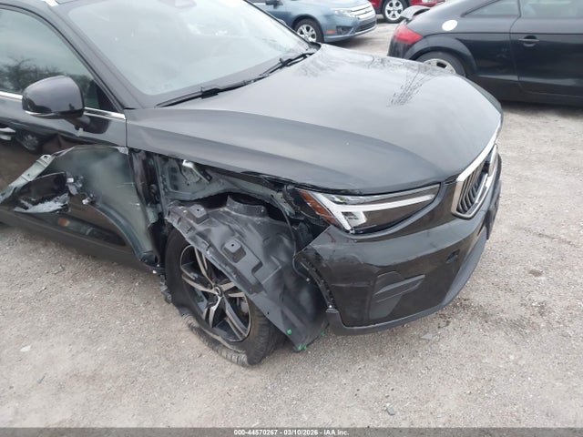 2025 VOLVO XC40 YV4L12UJ7S2556058 Photo 5
