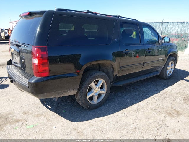 1GNSKJE7XER154417 Chevrolet Suburban 1500 Lt