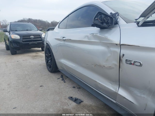44570327 :رقم المزاد ، 1FA6P8CF8K5138093 vin ، 2019 Ford Mustang Gt مزاد بيع