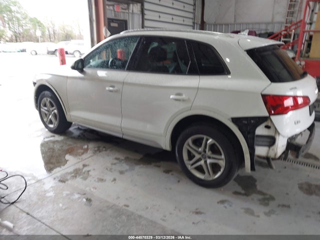 44570329 :رقم المزاد ، WA1ANAFY4J2051221 vin ، 2018 Audi Q5 2.0t Premium/2.0t Tech Premium مزاد بيع