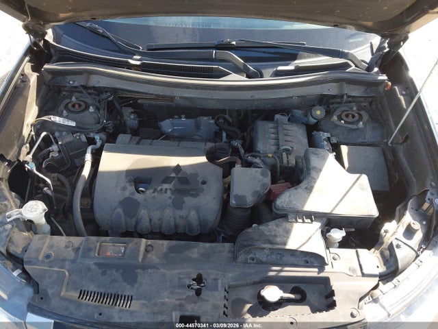 2016 MITSUBISHI OUTLANDER JA4AZ3A36GZ010942 Photo 9