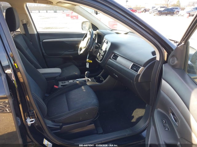 2016 MITSUBISHI OUTLANDER JA4AZ3A36GZ010942 Photo 4