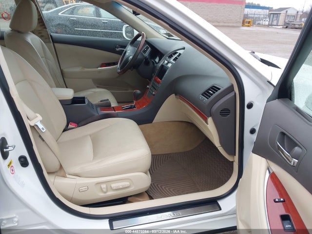 44570384 :رقم المزاد ، JTHBK1EG5B2455396 vin ، 2011 Lexus Es 350 مزاد بيع