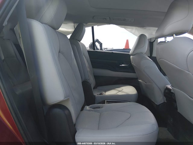Aukcja sprzedaży 2026 Toyota Grand Highlander Platinum, vin: 5TDAAAB50TS117093, numer aukcji: 44570389