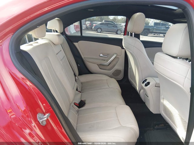 Mercedes-Benz A 220 2019 WDD3G4EB7KW026613 Image 8