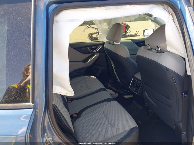 Продажа на аукционе авто 2019 Subaru Forester Premium, vin: JF2SKAGC3KH442916, номер лота: 44570462
