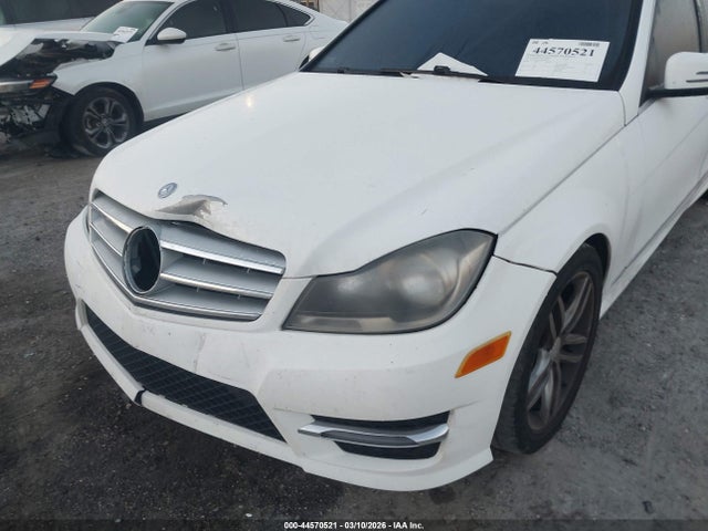 2013 Mercedes-benz C 250 Sport მანქანა იყიდება აუქციონზე, vin: WDDGF4HBXDR278874, აუქციონის ნომერი: 44570521