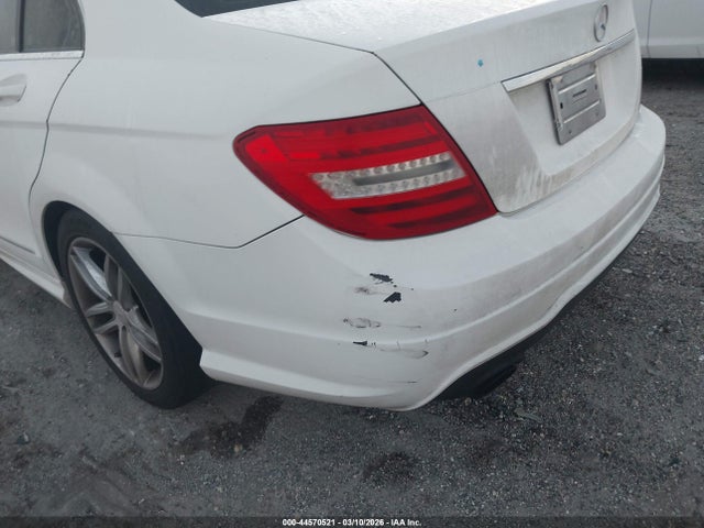 2013 Mercedes-benz C 250 Sport მანქანა იყიდება აუქციონზე, vin: WDDGF4HBXDR278874, აუქციონის ნომერი: 44570521