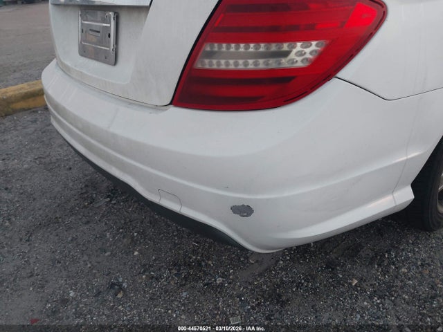 2013 Mercedes-benz C 250 Sport მანქანა იყიდება აუქციონზე, vin: WDDGF4HBXDR278874, აუქციონის ნომერი: 44570521